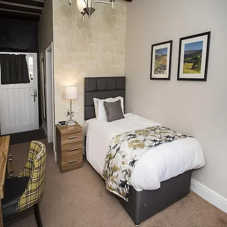 Thorns Hall منزل ريفي *