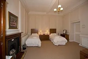 Thorns Hall منزل ريفي